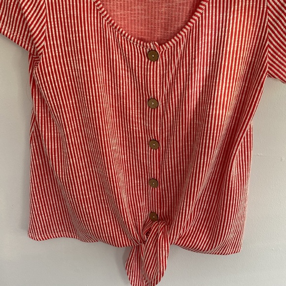W5 Striped Red Top with Tie Front. Size Med - Picture 3 of 4